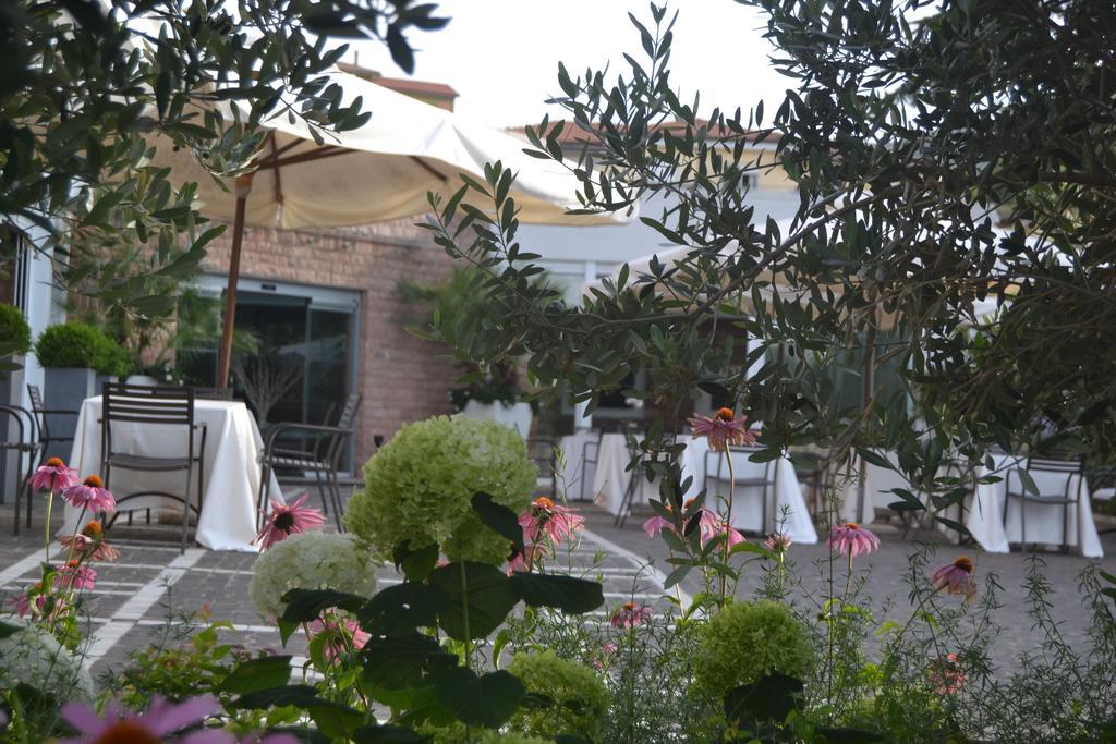 Albergo La Pace Segni ภายนอก รูปภาพ