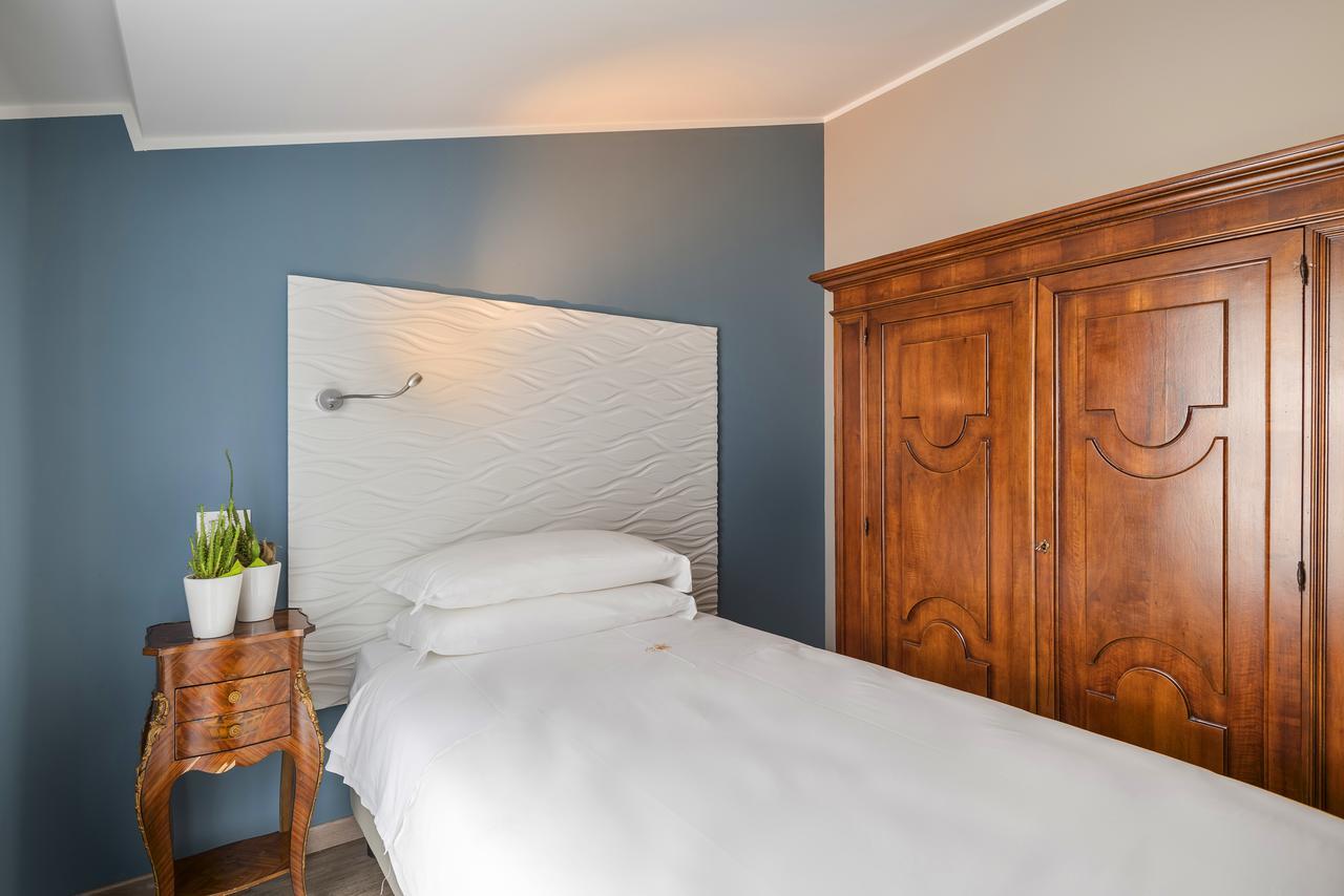 Albergo La Pace Segni ภายนอก รูปภาพ